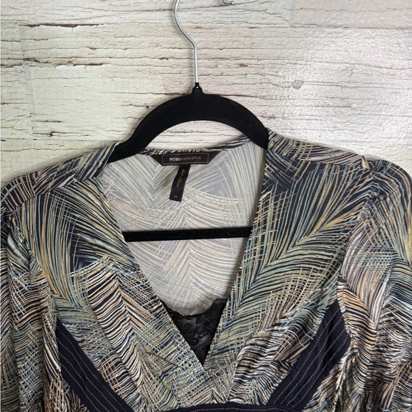 BCBGMaxAzria Abstract Patterned dress size xs black - Picture 3 of 6